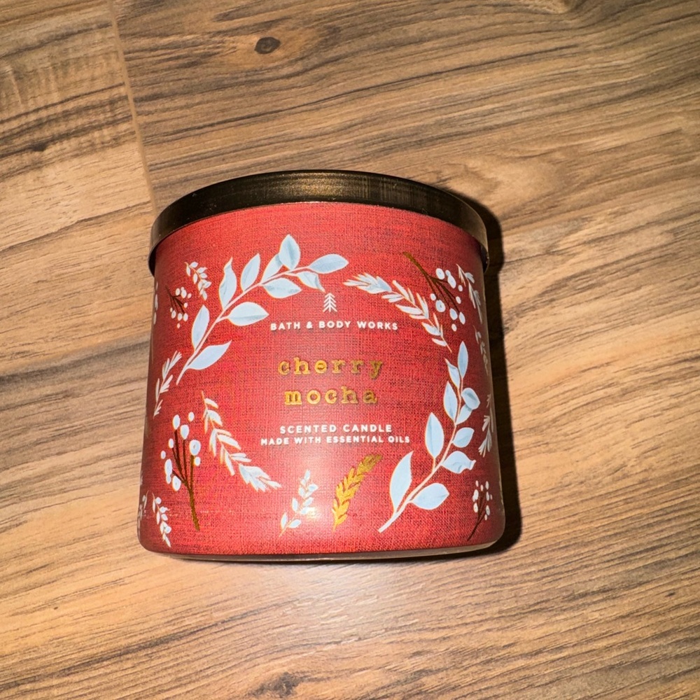 *DISCONTINUED* Bath & Body Works Cherry Mocha Candle